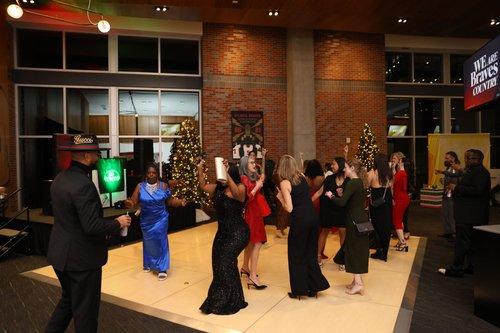 mobile - carousel-hero-element image-8