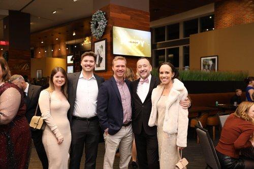 mobile - carousel-hero-element image-4