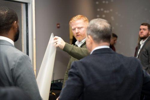 mobile - carousel-hero-element image-7